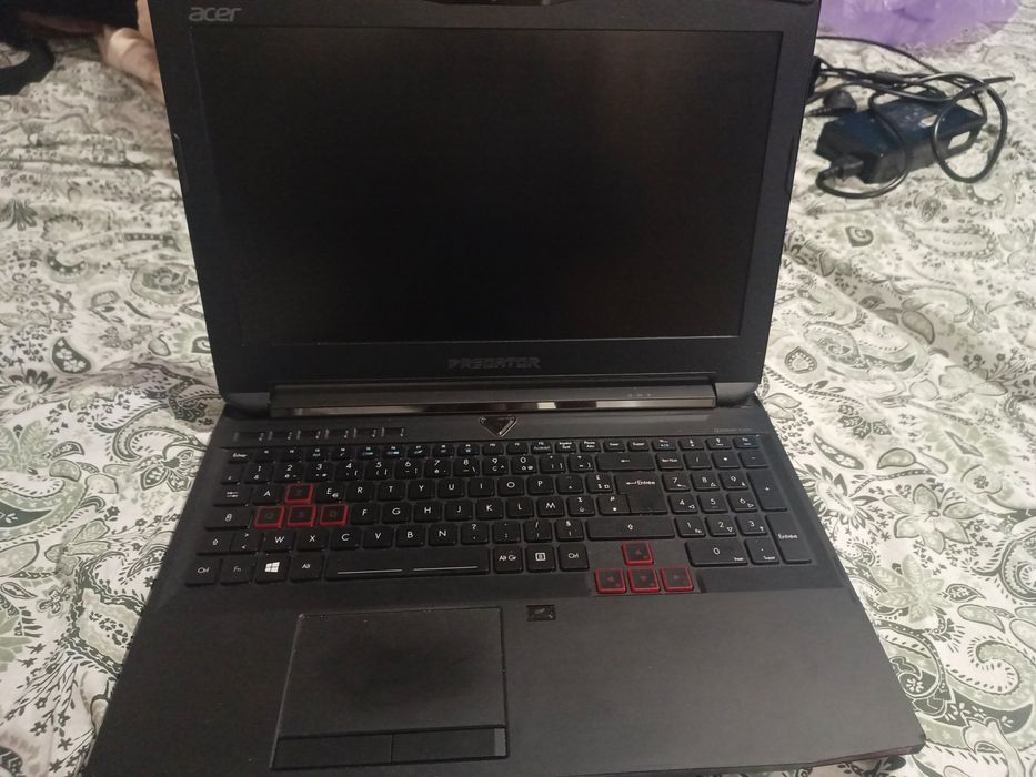 Продавам лаптоп ACER Predator