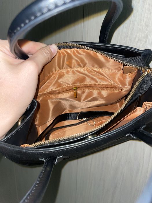 Продам черную сумку