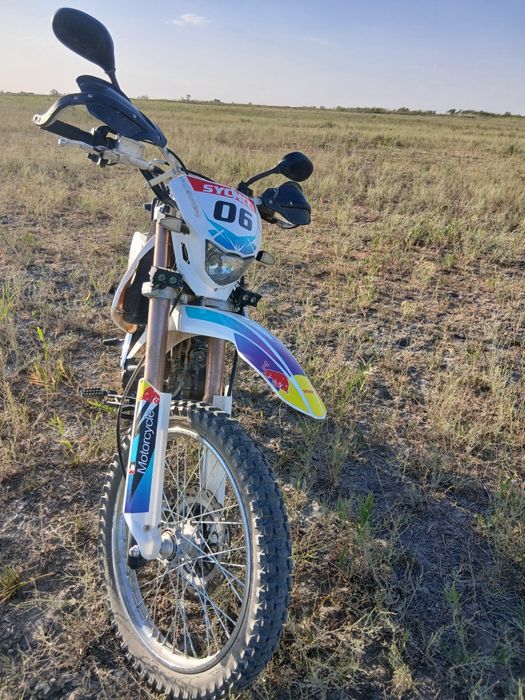 Мотоцикл 250 куб ендуро