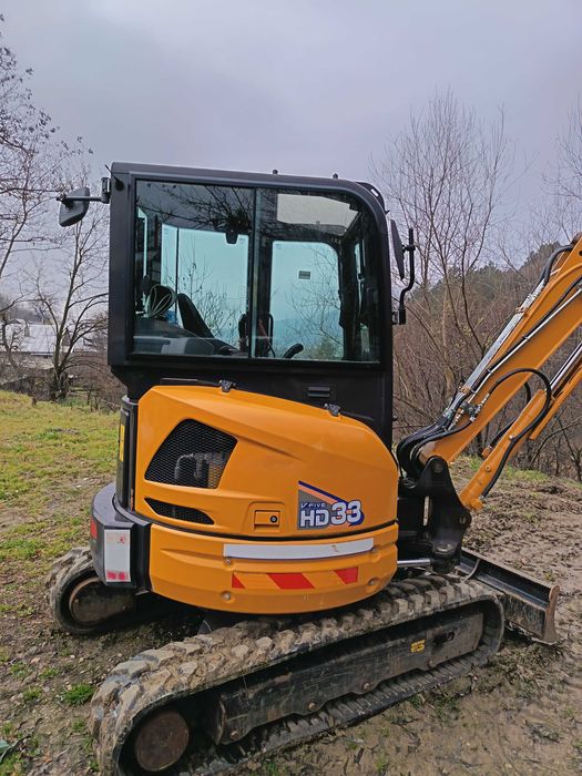 Miniexcavator Kato Yanmar 2.5 3.0 3.5 4.0  3 Cupe Hidraulic