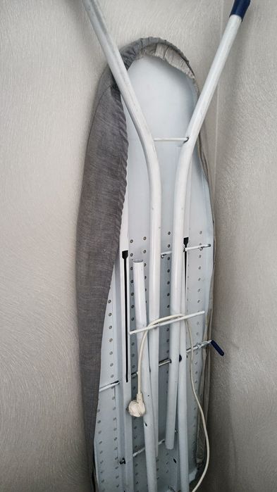 Отдам даром гладильную доску