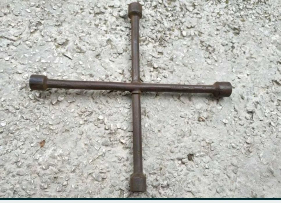 Продавам ключ за джанти