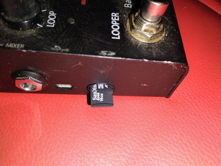 Vând pedala digitech trioband creator  +