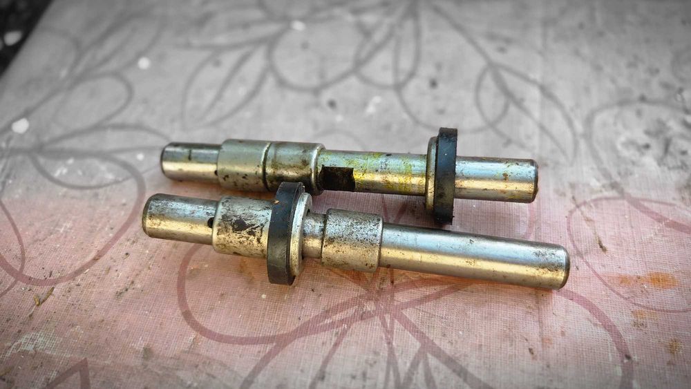 Части за Мерцедес 123 Д и Волга ГАЗ 24