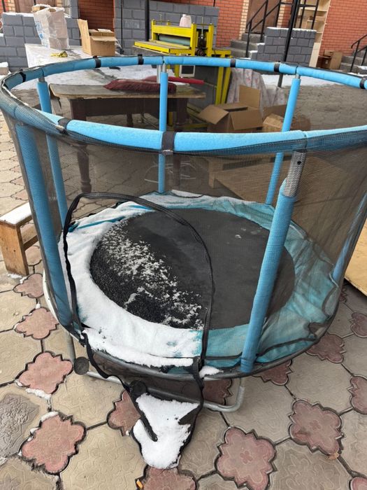 детский батут с защитной сеткой