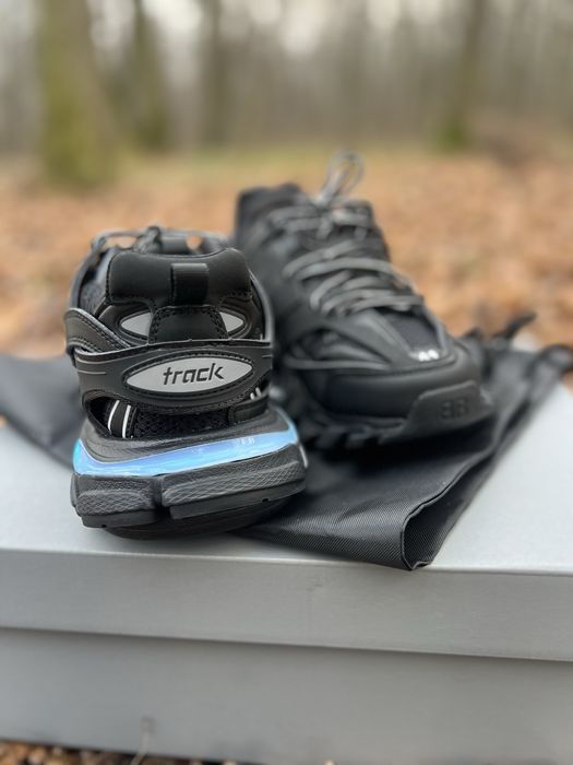 Balenciaga Track Led,noi cu saculet,incaracator si sireturi!