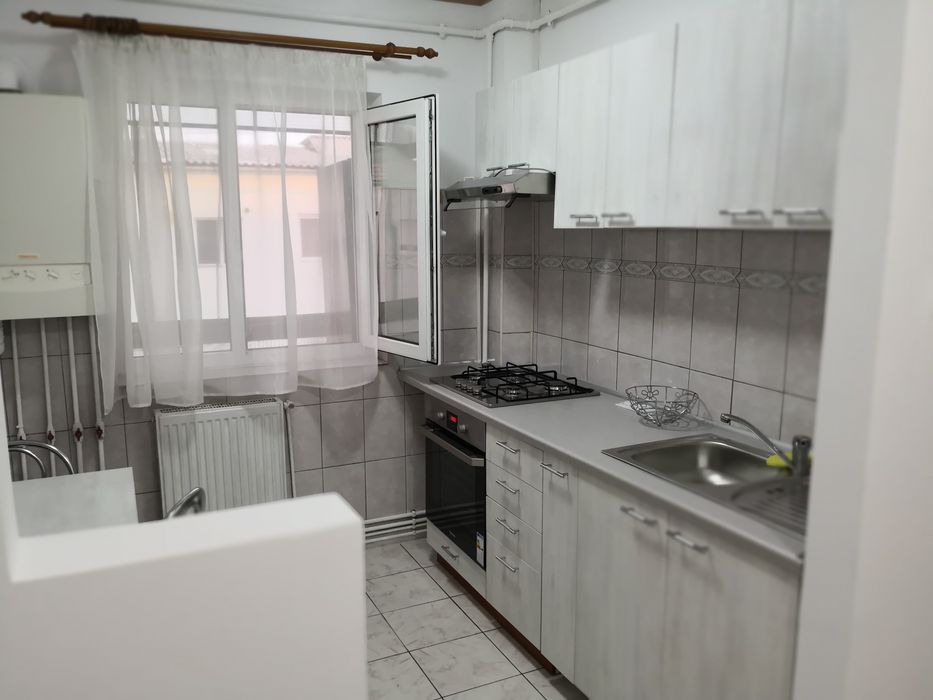 Vând apartament 2 camere decomandat
