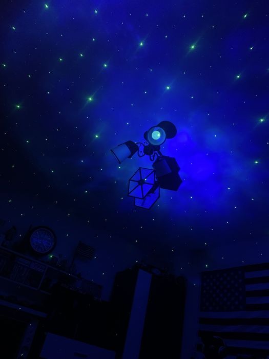 Proiector astronaut cu boxa bluetoth