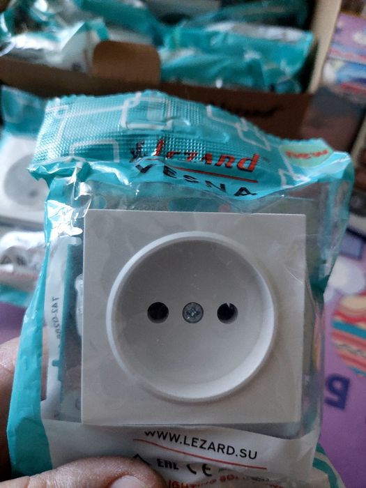 Розетки выключатели вилки