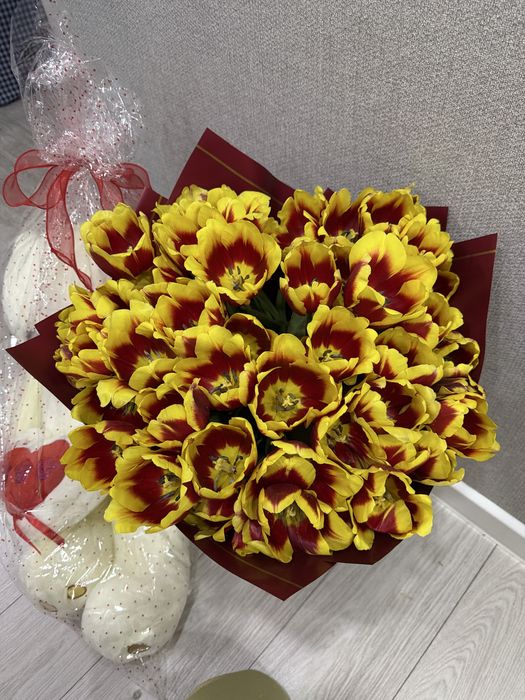 Букет цветов, Бу, б/у. Цветы букет, тюльпаны 51 Свежие