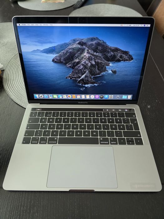 Laptop Apple macbook Model A1989 EMC 3214