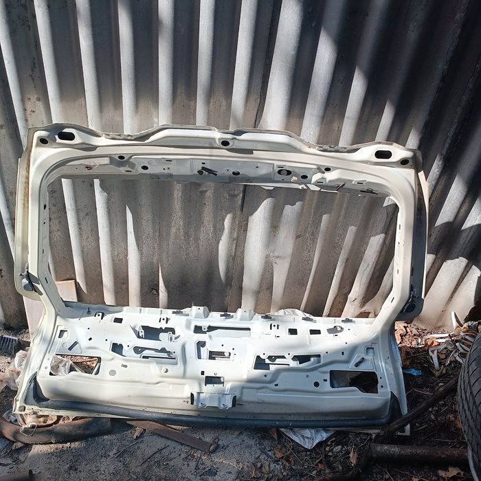 Крышка багажника на BMW X5 E 70