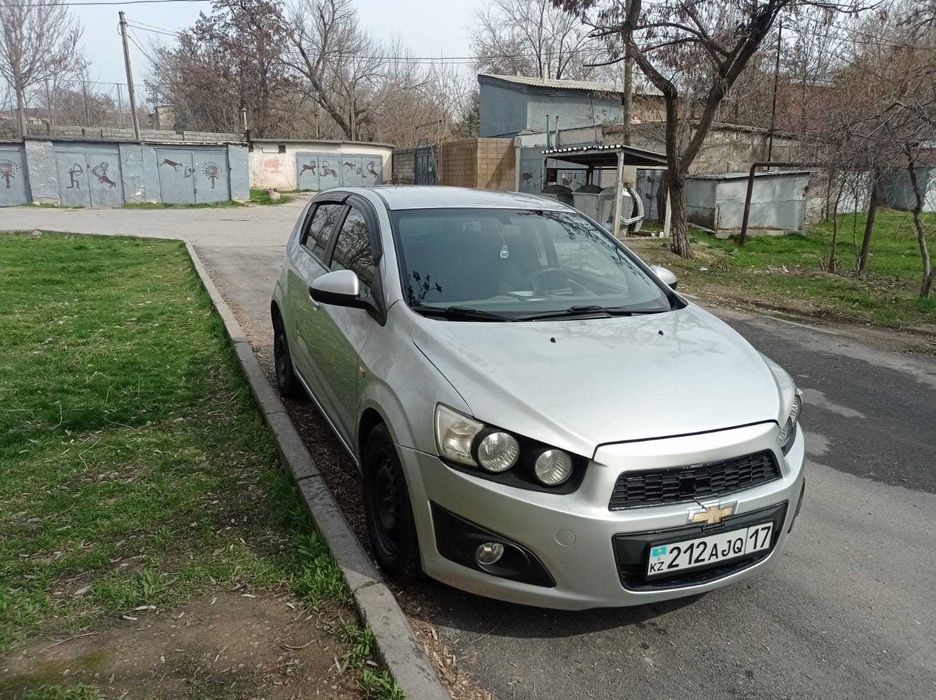 Шевроле Авео машина
