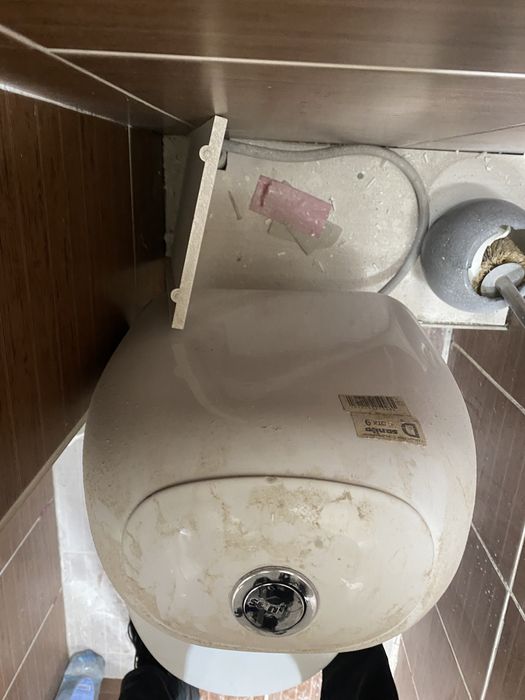 Продам 3 унитаза