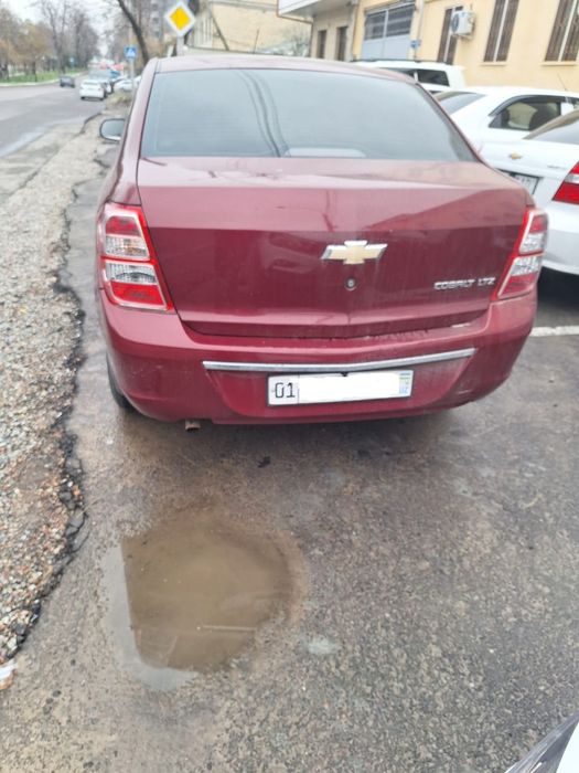 Продается автомобиль шевролет кобальт .