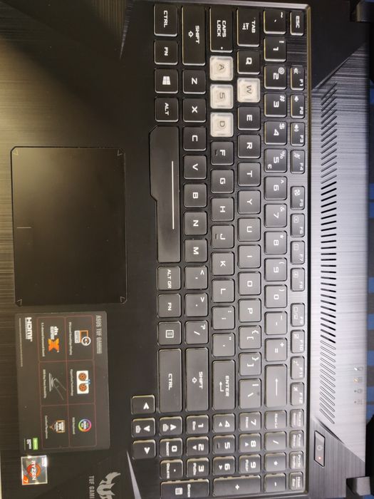 Геймърски лаптоп Asus TUF