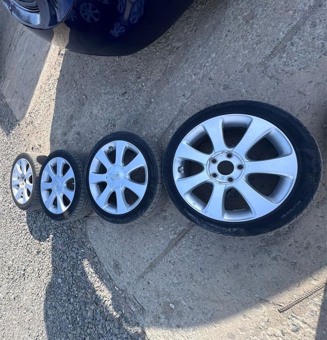 Продам комплект шины с титановыми дисками