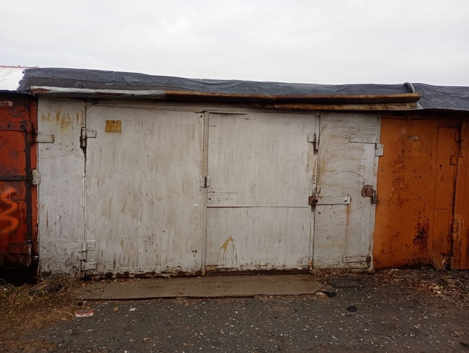 Продам капитальный гараж в районе Маслосырбазы.