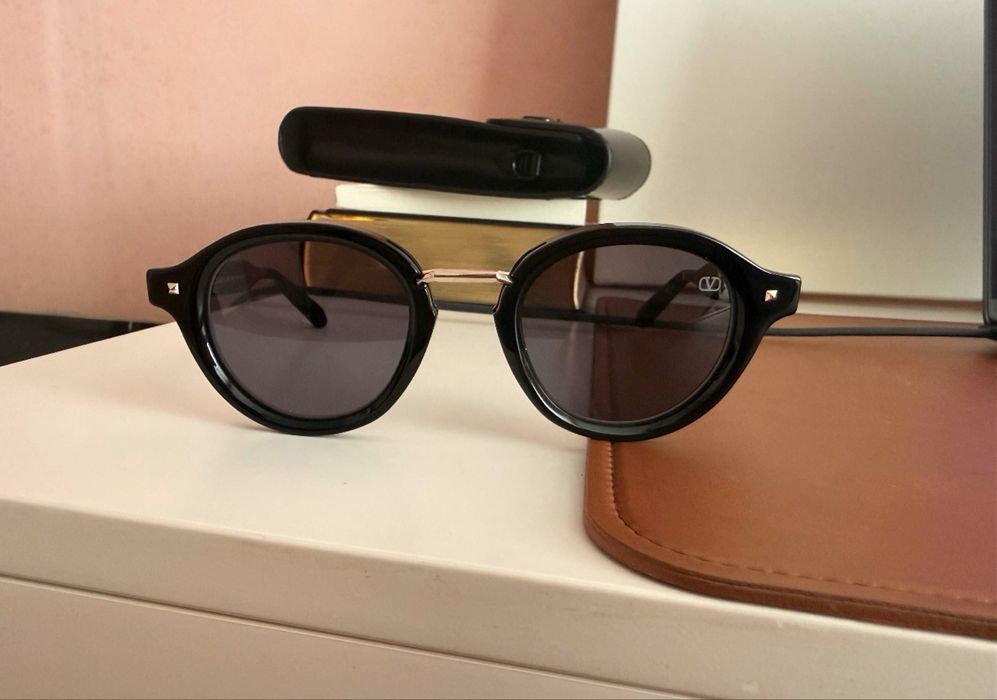 Луксозни слунчеви очила Valentino V-Essential IV - unisex model