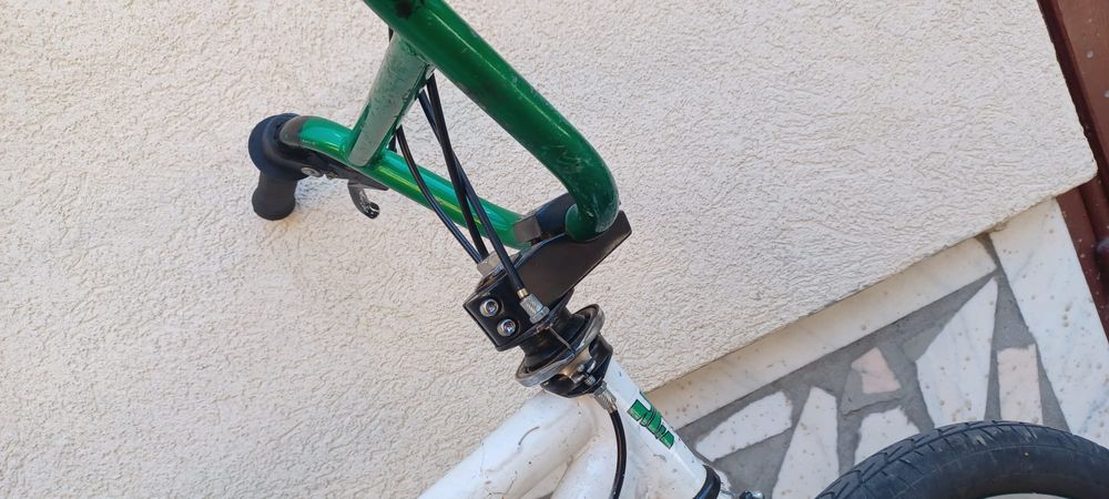 Bmx bicicleta  aproape noua