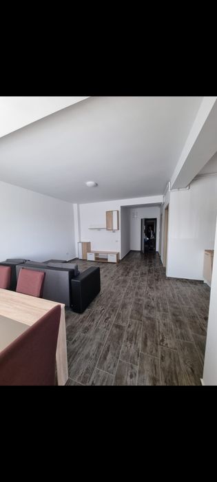 Inchiriez apartament cu 2 camere, in complex Steaua de Mare 2. Pe term