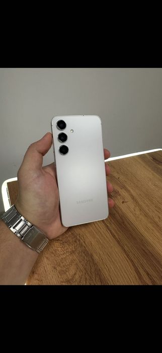 Samsung S24 256гб