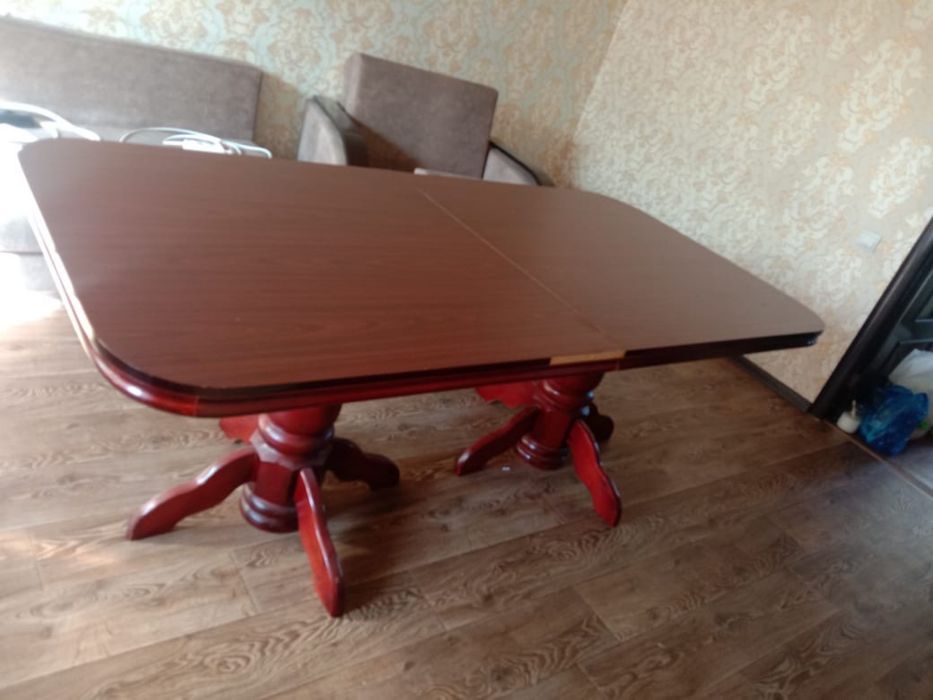 Продам стенку и стол