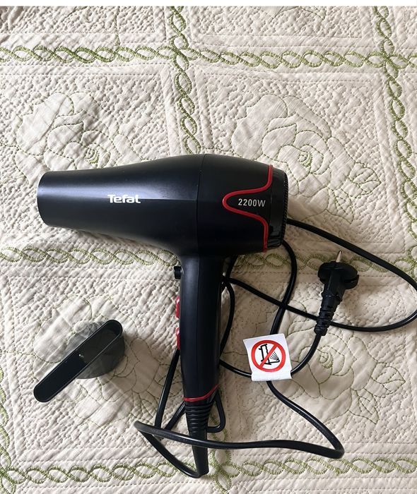 Фен оригинал почти новый