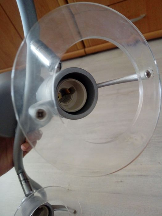 Лампа с три крушки