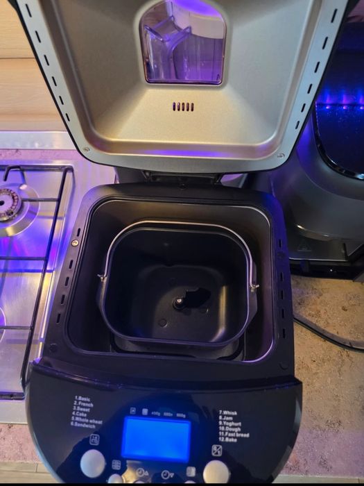 Masina de făcut pâine Daewoo