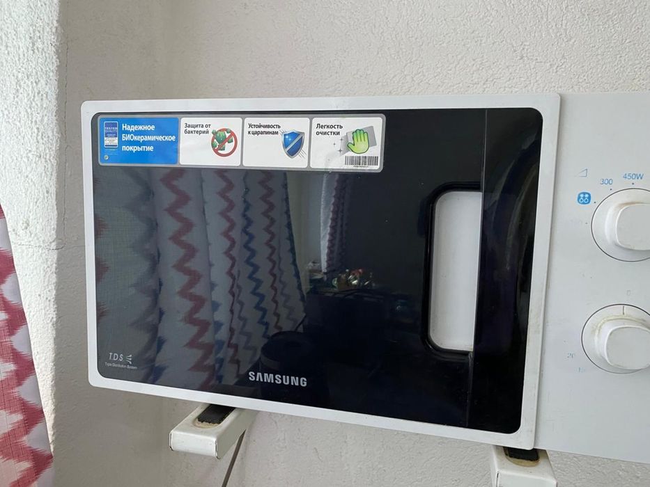 Продам микроволновую печь Samsung