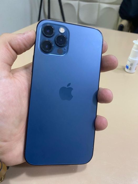 Продам айфон 12про