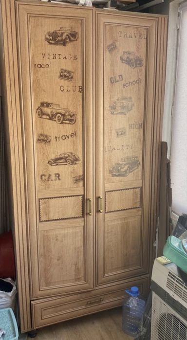 Вместительный шкаф