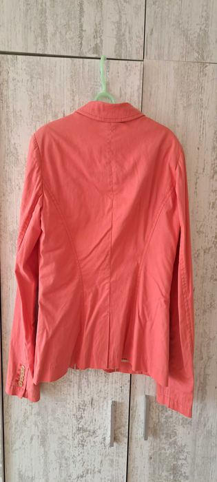 Дамски сака м размер