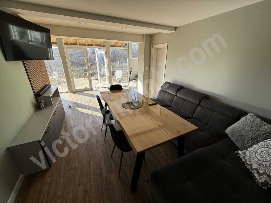 Продава се Къща в Велико Търново, Зона Б - 217 кв.м за 217 €/кв.м - Снимка #2