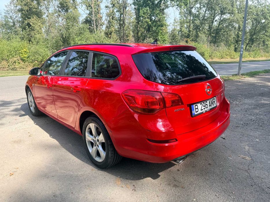 Opel Astra J 2.0 CDTI 165 CP  |  2012