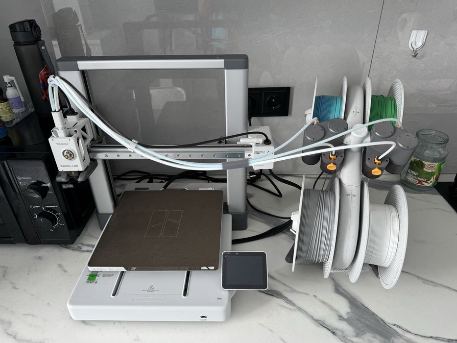 3d 3д принтер Bambu Lab A1 Combo + AMS + 3,4 кг пластика — 250 000 ₸