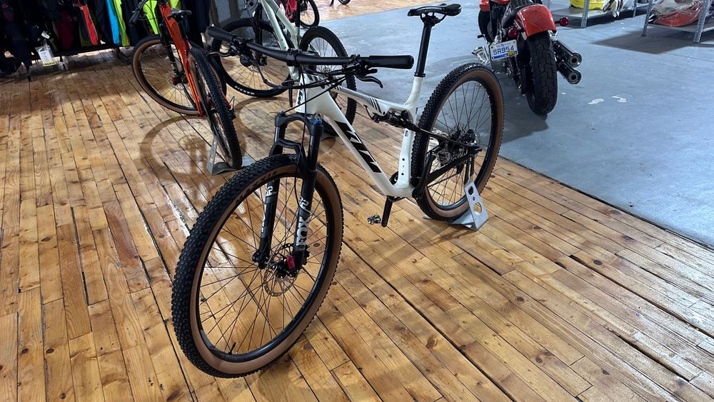 Bicicletă full suspension KTM Scarp Elite - carbon