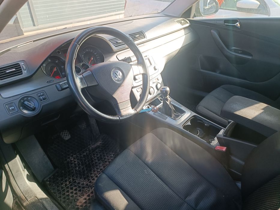 Dezmembram Volkswagen passat b6, motor 2.0 tdi, tip bkp