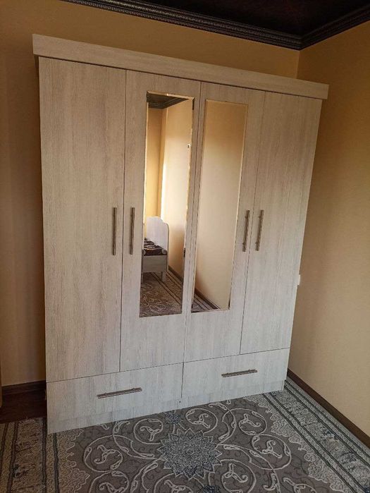 №3795.Сдается 4х-комнатная квартира Семейной паре.