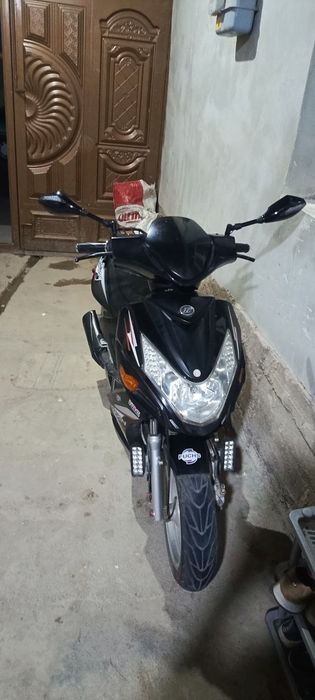Lifan skuteri sotiladi
