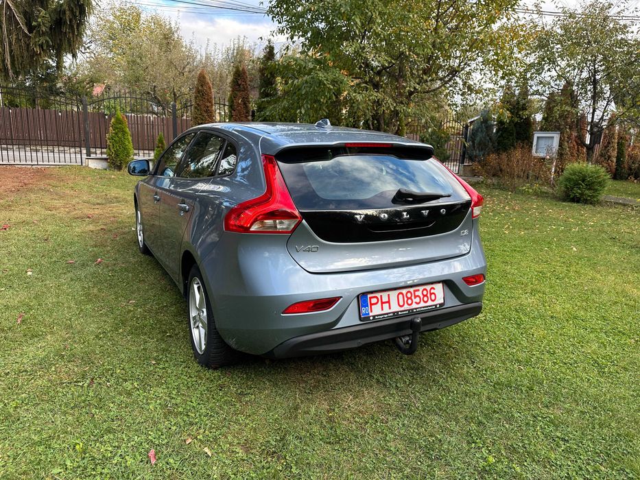 VOLVO V40 2017 — imagine 5