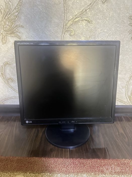 Manitor LG flatron L1742S