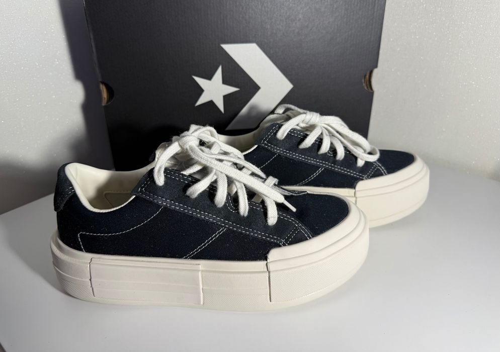 Обувки Converse