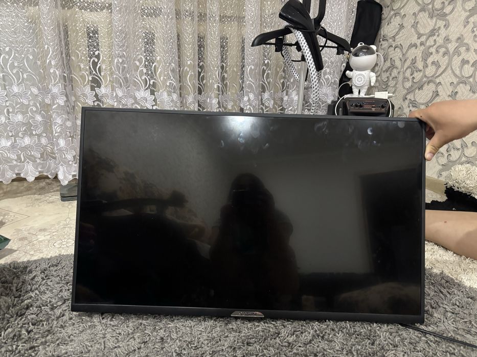 Продам смарт телевизор
