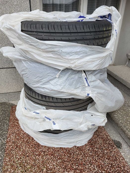 Продавам летни гуми 235 45 19