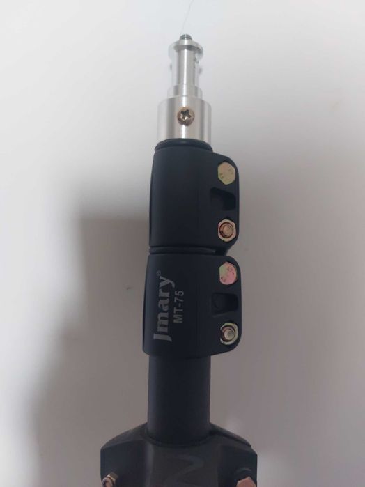 Штатив для техники