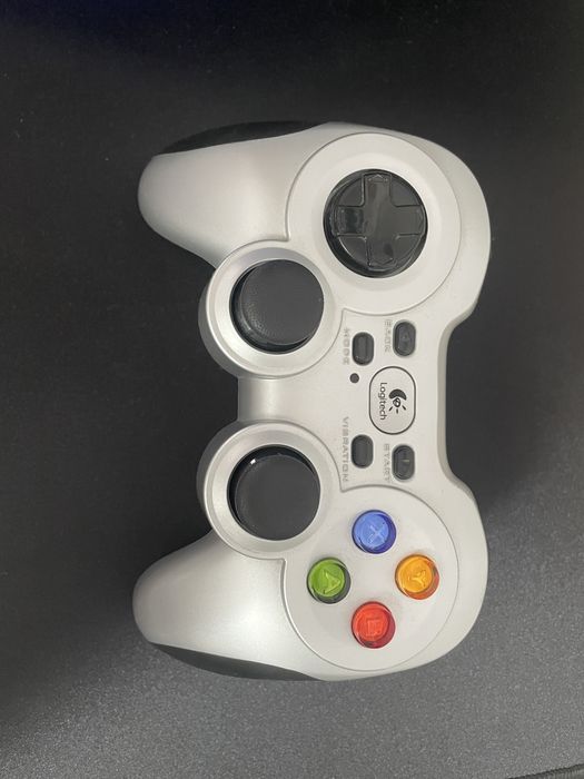 Logitech Wireless Gamepad F710
