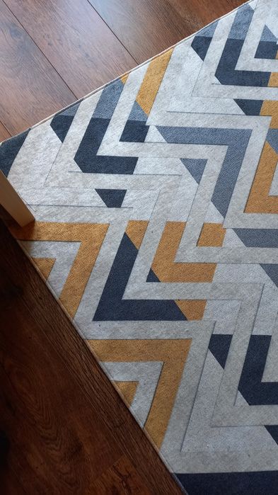 Covor antiderapant 130x180 modern -Tg Mures