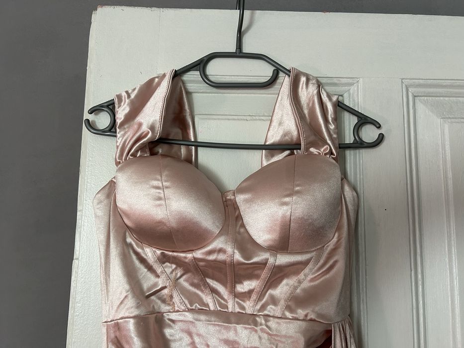 Елегантна Рокля